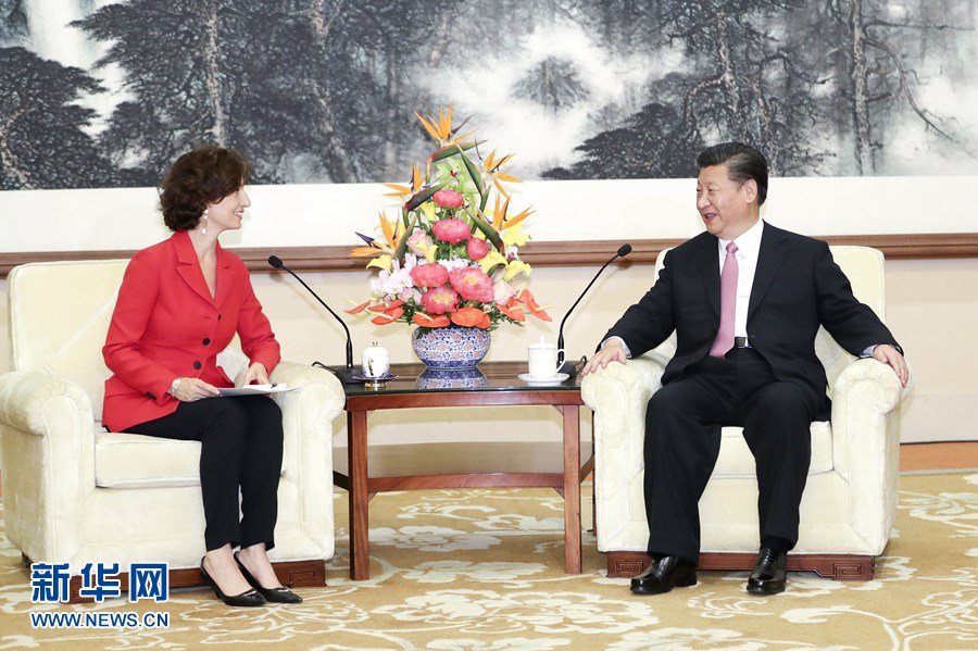 7月16日，国家主席习近平在北京钓鱼台国宾馆会见联合国教科文组织总干事阿祖莱.jpg